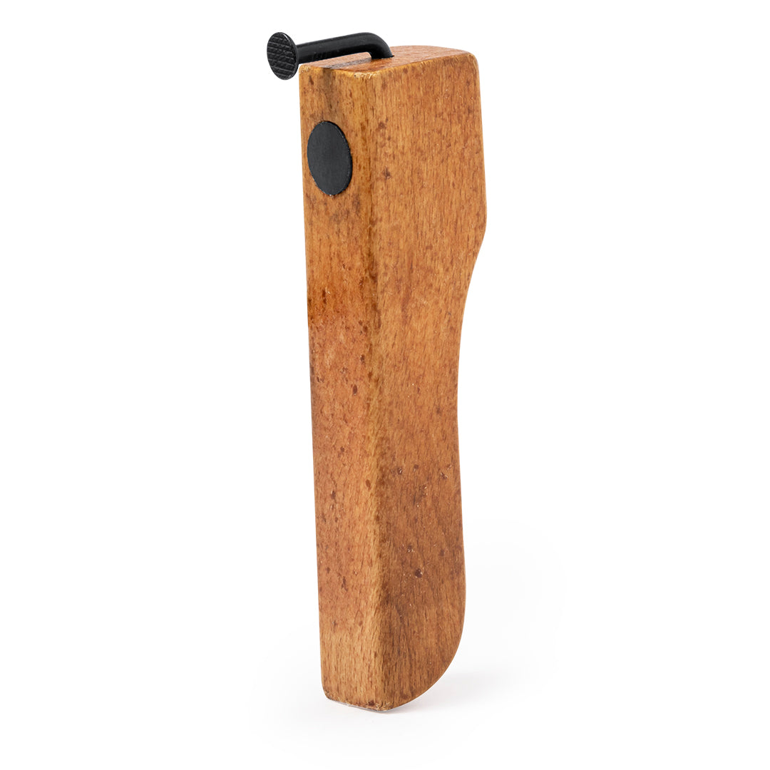 Apribottiglie in legno a forma di chiodo