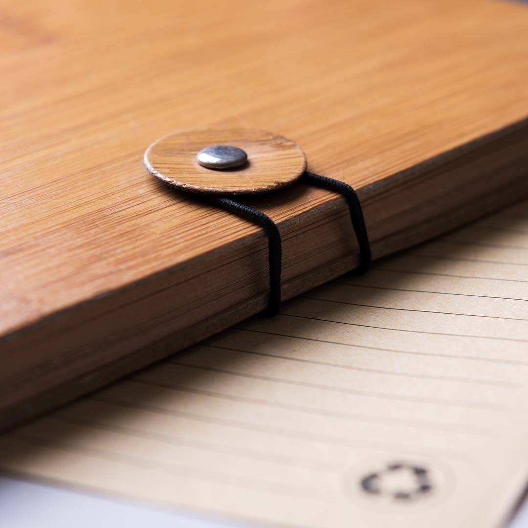 Quaderno ad anelli con copertina in bambù