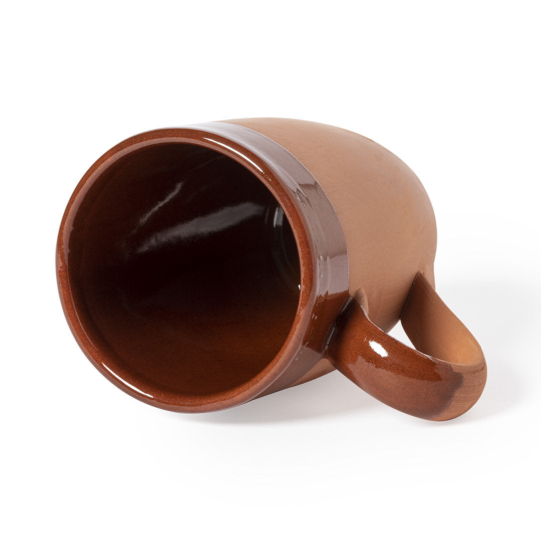 Tazza in argilla design curvo